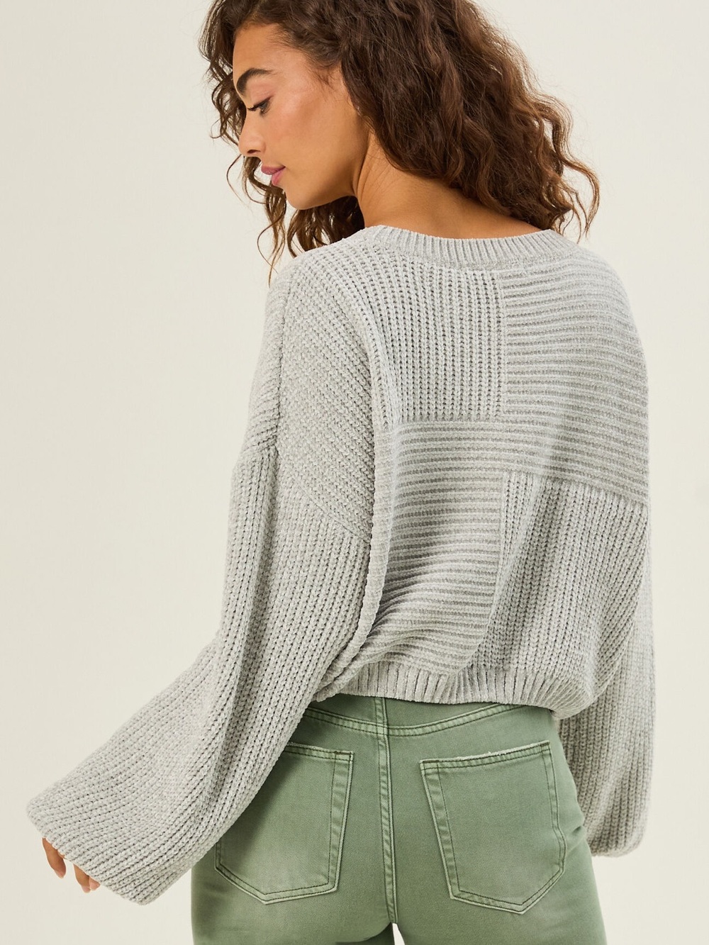 Altar'd State Light Gray Chunky Boxy Cropped Knit Sweater Size XS